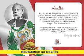 La primera bandera nacional del perú fue desplegada, por primera vez como símbolo patrio, en la plaza mayor de lima el 28 de julio de 1821 durante la proclamación de la independencia. Poder Judicial Del Peru