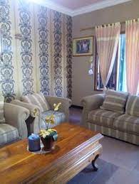 Aplikasi wallpaper dinding pada dinding dalam dengan beragam warna, motif dan teksture akan membantu anda mengkombinasi beberapa warna untuk dinding anda, menyisipkan beberapa motif pada sebagian sisi dinding atau memberi sentuhan teksture, ini membuat interior ruangan anda. 71 Ide Wallpaper Dinding Malang Wallpaper Dinding Interior Desain Interior