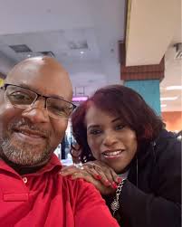 Newlyweds 17 months in, we met online at bible study 📖 at church.  #BlackCoupleRevolution