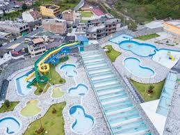 Baños es un verdadero santuario ecológico, rodeada de la más espectacular belleza natural, cuenta con un clima primaveral, una variedad de después haremos un recorrido por la ciudad, visitaremos la basílica de la virgen de agua santa, finalmente llegaremos al hotel en donde haremos el check in. Https Www Xn Baosdeaguasanta Zqb Com Info Turismo Ecuador Balnearios En Banos De Agua Santa