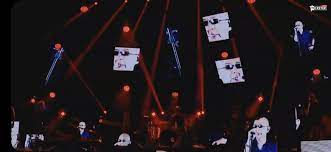 Ceremonia durante la tormenta (en vivo). El Indio Solari Fue Parte Del Streaming De Los Fundamentalistas Del Aire Acondicionado Estacion K2