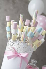 50 Coole Ideen Fur Eine Hochzeitsbar Hochzeitskiste Hochzeit Bar Hochzeit Schokoriegel Hochzeitsbar