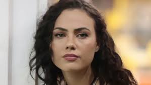 Ad esempio, mi dicono che se sto a casa sua sono una scroccona, una mantenuta. Rosalinda Cannavo Ho Visto La Morte In Faccia Il Terrore Negli Occhi