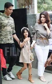 Till now akshay kumar has uploaded only 2 post on his instagram account. Photos Akshay Kumar Twinkle Khanna And Nitara Spotted In The City Filmfare Com