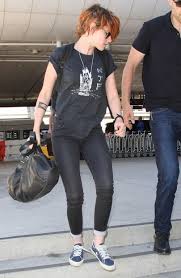 As anyone who loved the twilight saga knows, kristen stewart dating robert pattinson was a very big deal. Kristen Stewart Demands Robert Pattinson Leave Fka Twigs Rpatz Kstew Dating Twilight Reboot Kristen Stewart Kristen Stewart Actress Kristen Stewart Dating