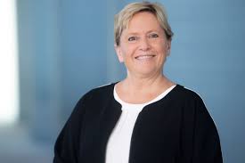 Die afd hatte eher ein problem mit ihren themen. Sicher Mit Schuloffnungen Eisenmann Zieht Mit Wahlplakaten Spott Auf Sich News4teachers
