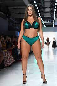 View 148 nsfw pictures and videos and enjoy extremecameltoe with the endless random gallery on scrolller.com. Ashley Graham Exposes Camel Toe As She Parades Eye Popping Curves At Nyfw Celebrity News Showbiz Tv Express Co Uk