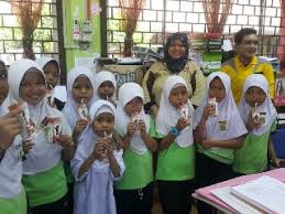 For more information and source, see on this link : Sk P Durian Daun Melaka Program Susu 1 Malaysia
