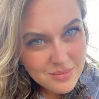 Lauren Isom's Instagram, Twitter & Facebook