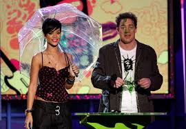 Anyone who has watched the mummy trilogy or the classic comedy george of the jungle knows of brendan fraser. Rihanna And Brendan Fraser Stars Getting Slimed Zimbio