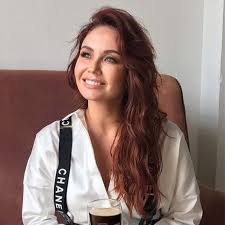 Ляйсан утяшеву возмутили судьи на олимпиаде. 35 Letnyaya Lyajsan Utyasheva Opublikovala Trogatelnoe Foto So Svoimi Babushkoj I Dedushkoj Vokrug Tv