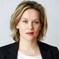 Valerie Carlin's Instagram, Twitter & Facebook