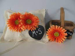 Cute Orange Gerber Daisy Ring Bearer Pillow And Flower Girl Basket Daisy Wedding Theme Gerbera Daisy Wedding Daisy Wedding Invitations