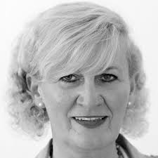 Christine Frueh's Instagram, Twitter & Facebook