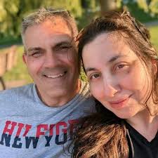 After nearly a decade with Ford Motor Company, I have made the decision to  pursue new goals and aspirations. I will complete my tenure at Ford by the  end of October, and