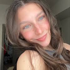 Ella Scarbrough (@ellascarbrough) • Instagram photos and videos