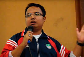We ask for prayers and support from all quarters so that his family will be able to endure this test, amanah youth secretary asim abdullah ainullotfi said in a post on shazni's facebook page. Ketua Pemuda Amanah Kritikal Positif Covid 19 Astro Awani