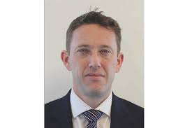 Sean Pearce's Instagram, Twitter & Facebook