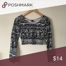 Black And White Crop Top Long Sleeve Forever 21 Black And White Aztec Print Crop Top Aztec Print Forever 21 Long Sleeve Crop Top Very Lightly Worn In Great C Print Crop Tops Aztec Print Crop Tops