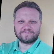 Como visualizar os valores para mês a mês e o total ano a ano no mesmo  gráfico no Power BI?