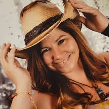 Vanessa Kiernan's Instagram, Twitter & Facebook