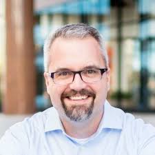 SCSIM's own Grant Anderson has once again encouraged one of his stars at  Living Spaces Furniture to join Southern California SIM.