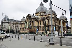 Está situada al sureste del país, a orillas del río dâmbovița. Experiencia Erasmus En Bucarest Rumania De Isabel Experiencia Erasmus Bucarest