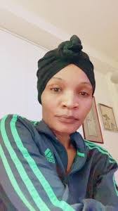 Shelly Blount's Instagram, Twitter & Facebook