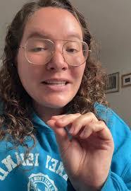 Sarah Krantz's Instagram, Twitter & Facebook