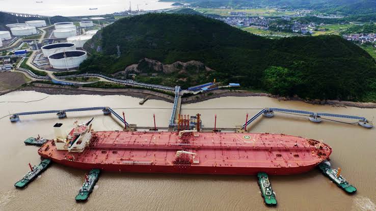 China's role as 'swing importer' cushions oil market spike - Nikkei Asia