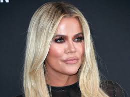 Khloe kardashian puts her curves and toned abs on display while showing off her new swimwear for good american on tuesday, may 18, 2021. Khloe Kardashian S Unedited Photo Exposes The Reality Of Social Media