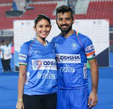 Terdahulu, wanita tersebut, illi najwa saddique yang menjalinkan cinta selama lapan tahun dengan kapten pasukan hoki india itu telah melangsungkan perkahwinan di mithapur dekat jalandhar, punjab. Uogpnz4bbveomm