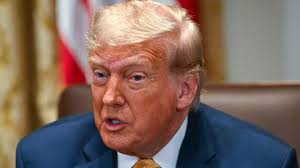 BREAKING: White House says thousands of federal workers expected to be laid  off