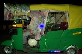 Credit auto destinat achizitiei unui autoturism nou sau a unuia rulat, acordat pe o perioada de maxim 5 ani. Odisha Man Turns His Auto Rickshaw Into A Memory Of His Village With Grass Birds And Fish