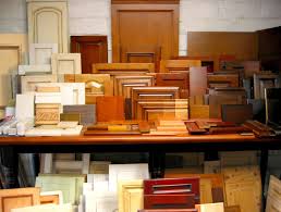 With just a couple of metal strips. Thomas Craven Wood Finishers