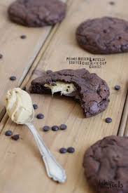 Peanut Butter Nutella Stuffed Chocolate Chip Cookies Schokokekse Mit Schokoladendrops Mit Nutella Und Erdnuss Erdnussbutter Schokokekse Kekse Backen Rezept