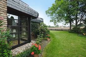 Immobilien waren und sind eine äußerst sichere kapitalanlage. Ausgefallener Architektonisch Aufwandig Erstellter Bungalow In Moers Holderberg Schreurs Immobilien