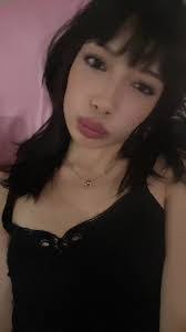 Erin Ashton's Instagram, Twitter & Facebook