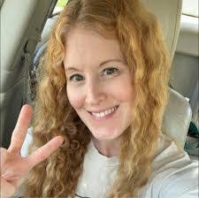 Shelley Pederson's Instagram, Twitter & Facebook