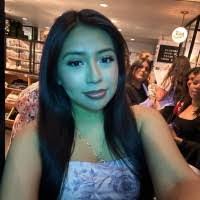 Belinda Decker's Instagram, Twitter & Facebook