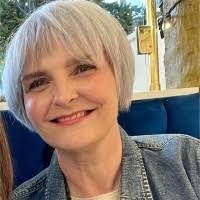 Clare Lindsay's Instagram, Twitter & Facebook