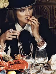 Les Meilleurs Restaurants Ou Deguster Des Fruits De Mer Et Du Poisson A Paris Cet Ete Restaurant Fruit De Mer Photo De Mode Fruits De Mer