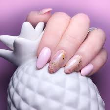 Les couleurs pastel s'invitent de plus en plus souvent dans nos intérieurs pour y créer une ambiance apaisante et pile dans les tendances. 101 Idees Manucure Rose Qui Sont Parfaites Pour L Ete Manucure Mode Et Beaute Zenidees Ongles Pour Mariage Vernis A Ongles Rose Idees Manucure