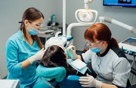 No additional cash compensation has been reported for this role the average salary for dental assistant is $43,593 per year in spokane, wa area. 7 Signs A Career As A Dental Assistant Is Right For You Pittsburgh Career Institute
