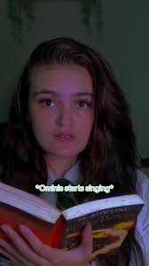 I'd like to make it canon that Ominis would be an amazing singer 😫🥰❤...