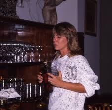 Remake de Vale tudo aprofunda acompanhamento psicológico de Heleninha