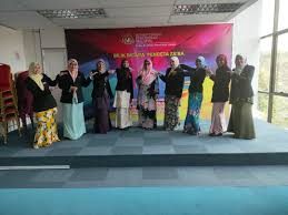 Contact details of all police stations in hulu selangor, selangor (royal malaysian balai polis kuala kubu bharu polis diraja malaysia 41000 hulu selangor, selangor, malaysia. Kolokium Amalan Baik Kajian Tindakan Daerah Hulu Selangor Tahun 2020 Sekolah Kebangsaan Rasa