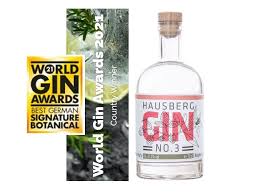 Its ubiquitous blue bottle makes bombay sapphire an unmistakable 4. Hausberg Gin No 3 Mit Himbeere Und Rotem Pfeffer Bester Deutscher Gin Bei Den World Gin Awards 2021 Hausberg Spirituosen Gmbh