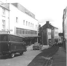 The Regina Opened In Patrick Street In 1957 The Cinema Had A Seating Capacity Of 1500 And Boasted One Of The Largest Screens Cinema Waterford Seating Capacity
