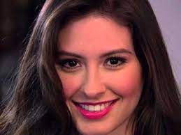 Algunas escenas y nombres son reales. Rafa Rompe La Promesa Que Le Hizo A Clara Rafael Orozco El Idolo 28 De Mayo Youtube